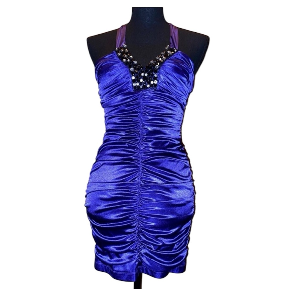 Elegant Ruched Halter dress with V neck rhinestones size small NWT